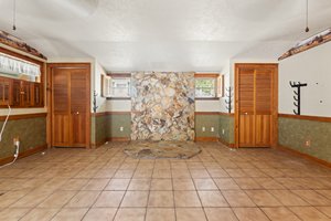  Photo 31