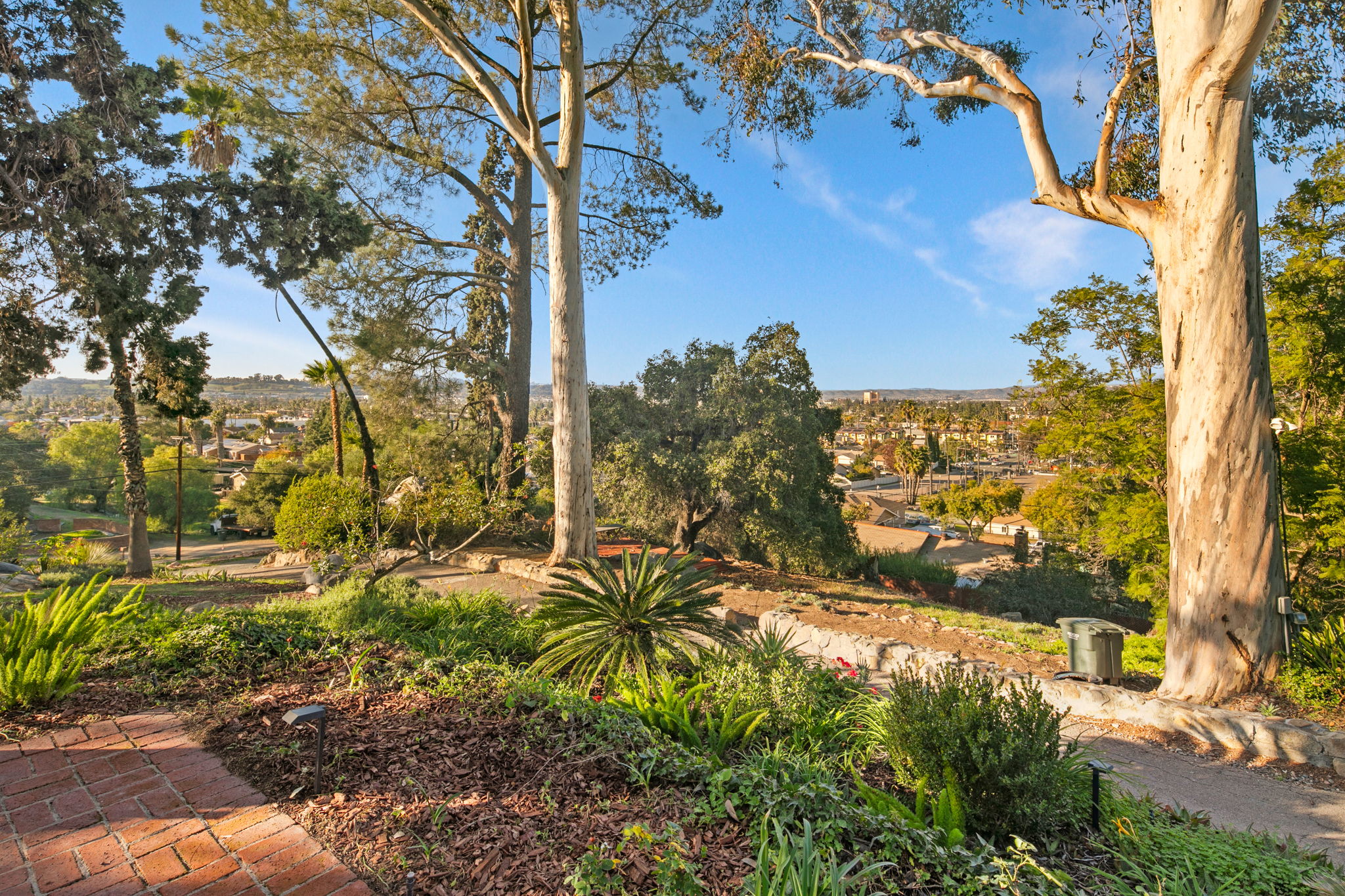 1115 S Mollison Ave-97