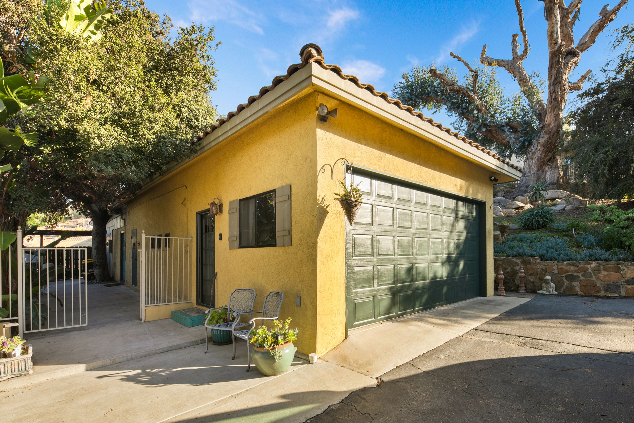 1115 S Mollison Ave-55