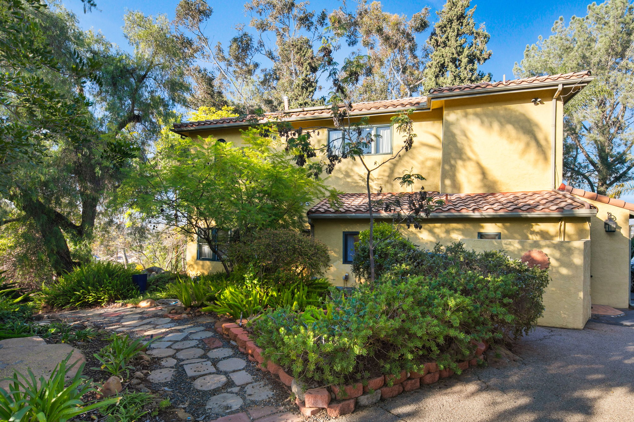 1115 S Mollison Ave-51