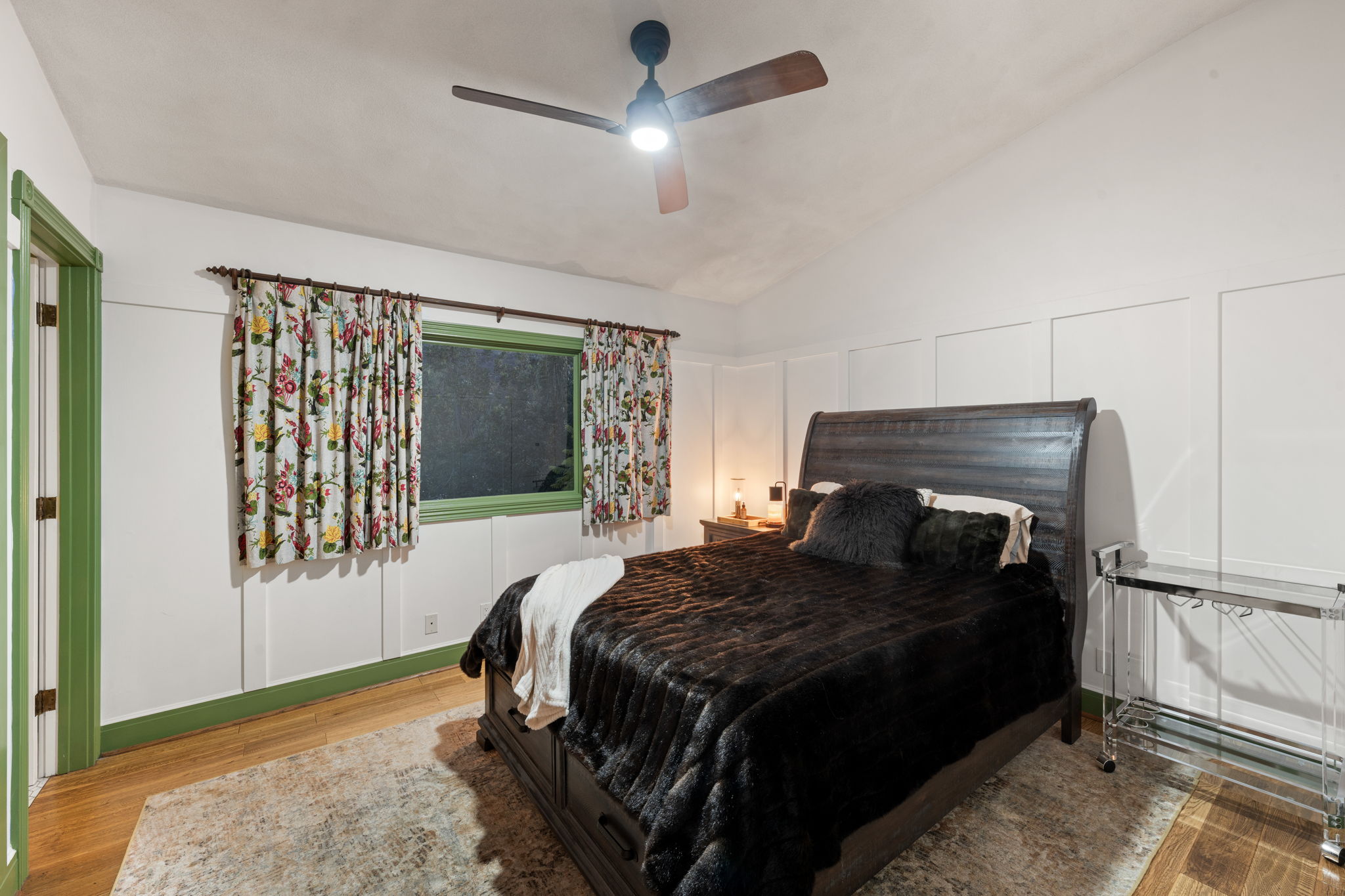 1115 S Mollison Ave-44