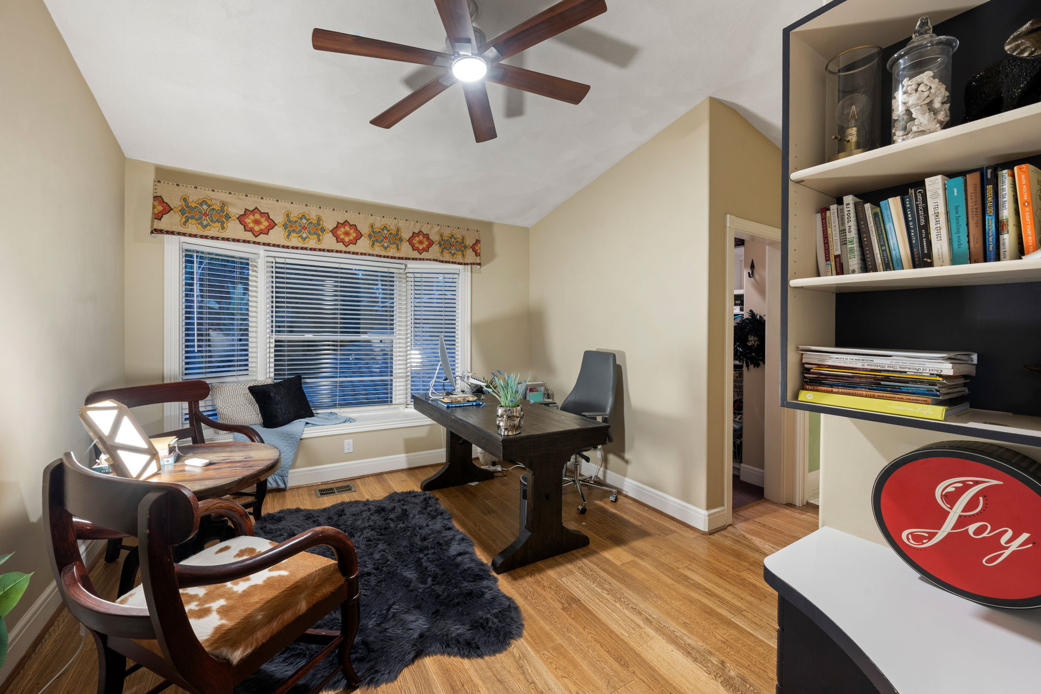 1115 S Mollison Ave-42