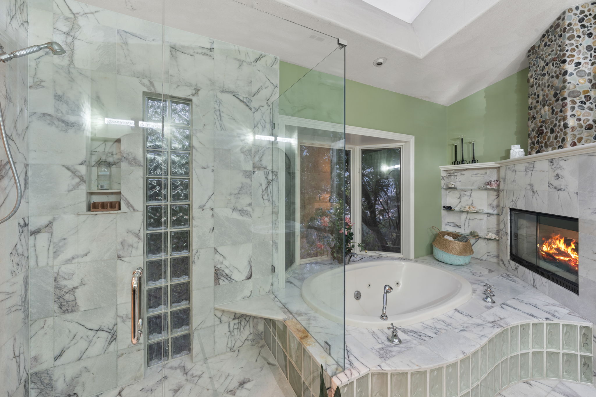 1115 S Mollison Ave-37