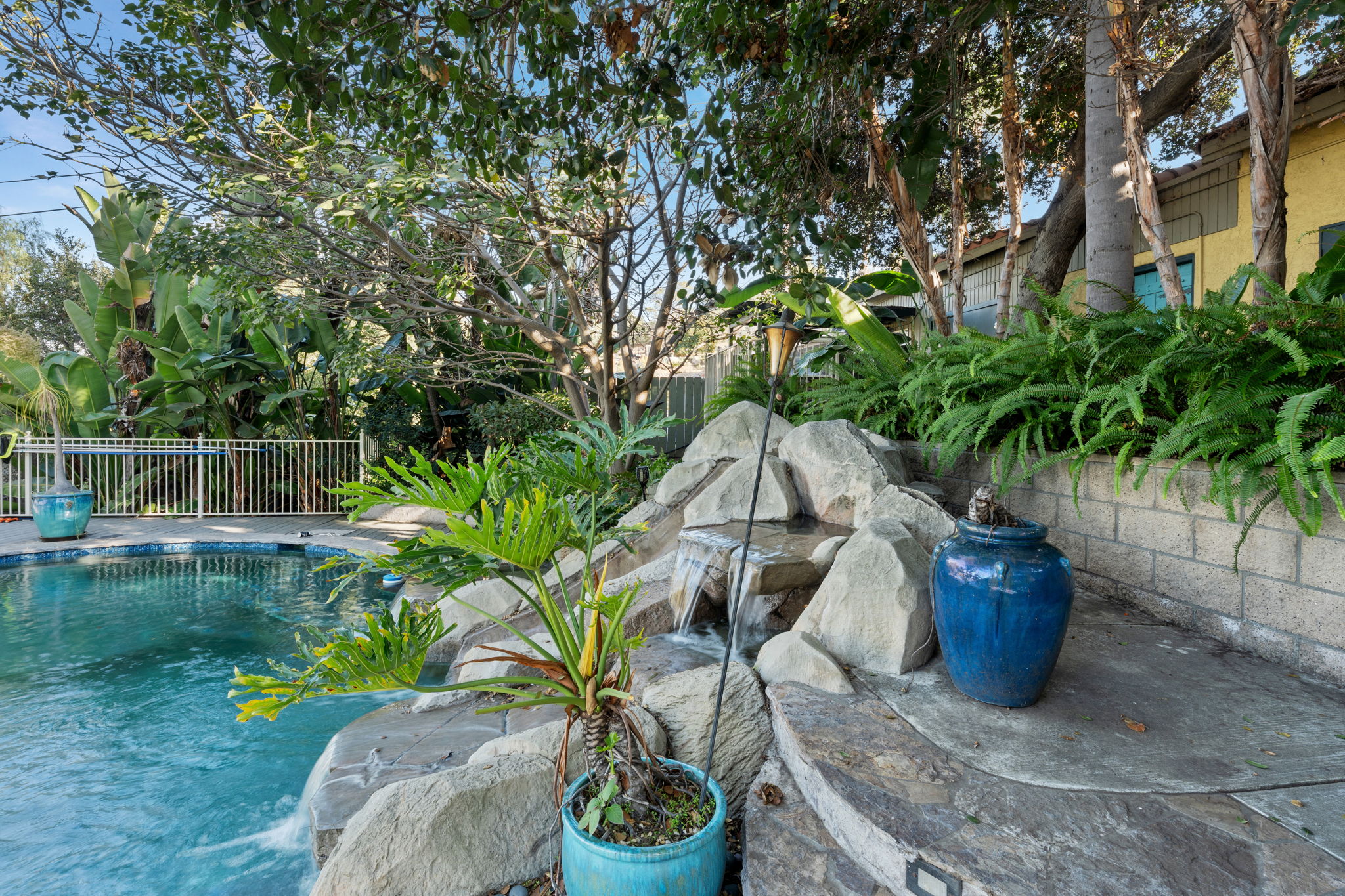 1115 S Mollison Ave-9