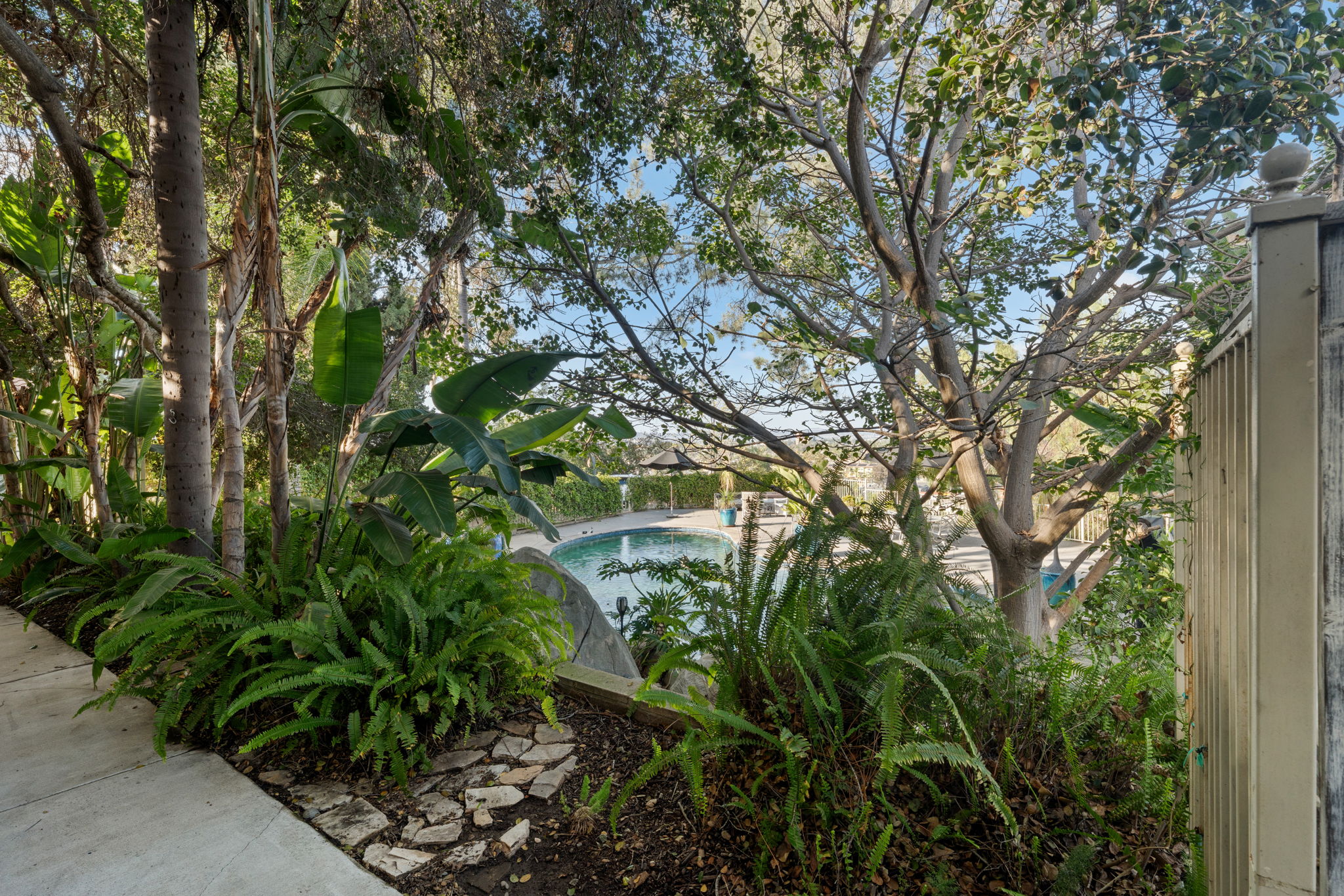 1115 S Mollison Ave-5