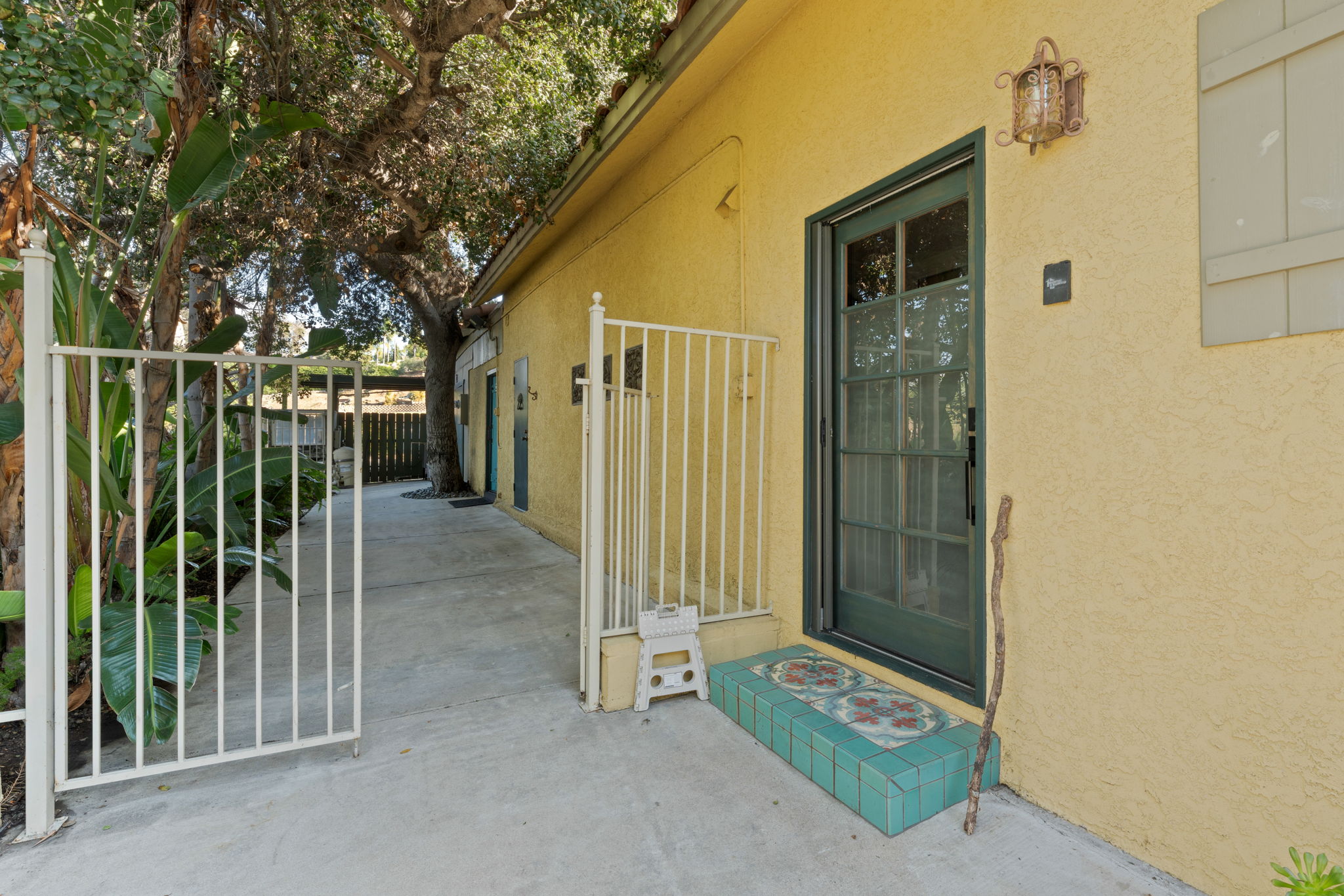 1115 S Mollison Ave-2