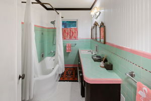 1115 S Mollison Ave-143