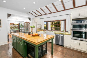 1115 S Mollison Ave-112