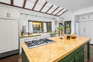 1115 S Mollison Ave-107