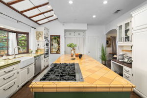 1115 S Mollison Ave-106