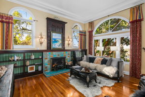 1115 S Mollison Ave-101