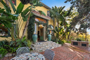 1115 S Mollison Ave-90