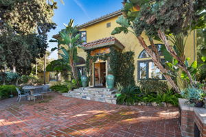 1115 S Mollison Ave-73