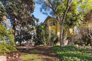 1115 S Mollison Ave-66