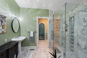 1115 S Mollison Ave-28