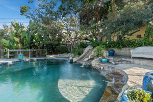 1115 S Mollison Ave-10