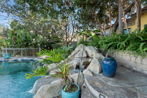 1115 S Mollison Ave-9