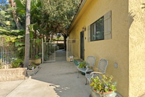 1115 S Mollison Ave-1