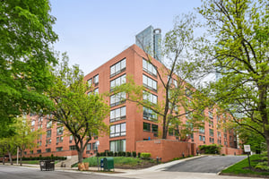 S Plymouth Ct 201-S3004-003.jpg