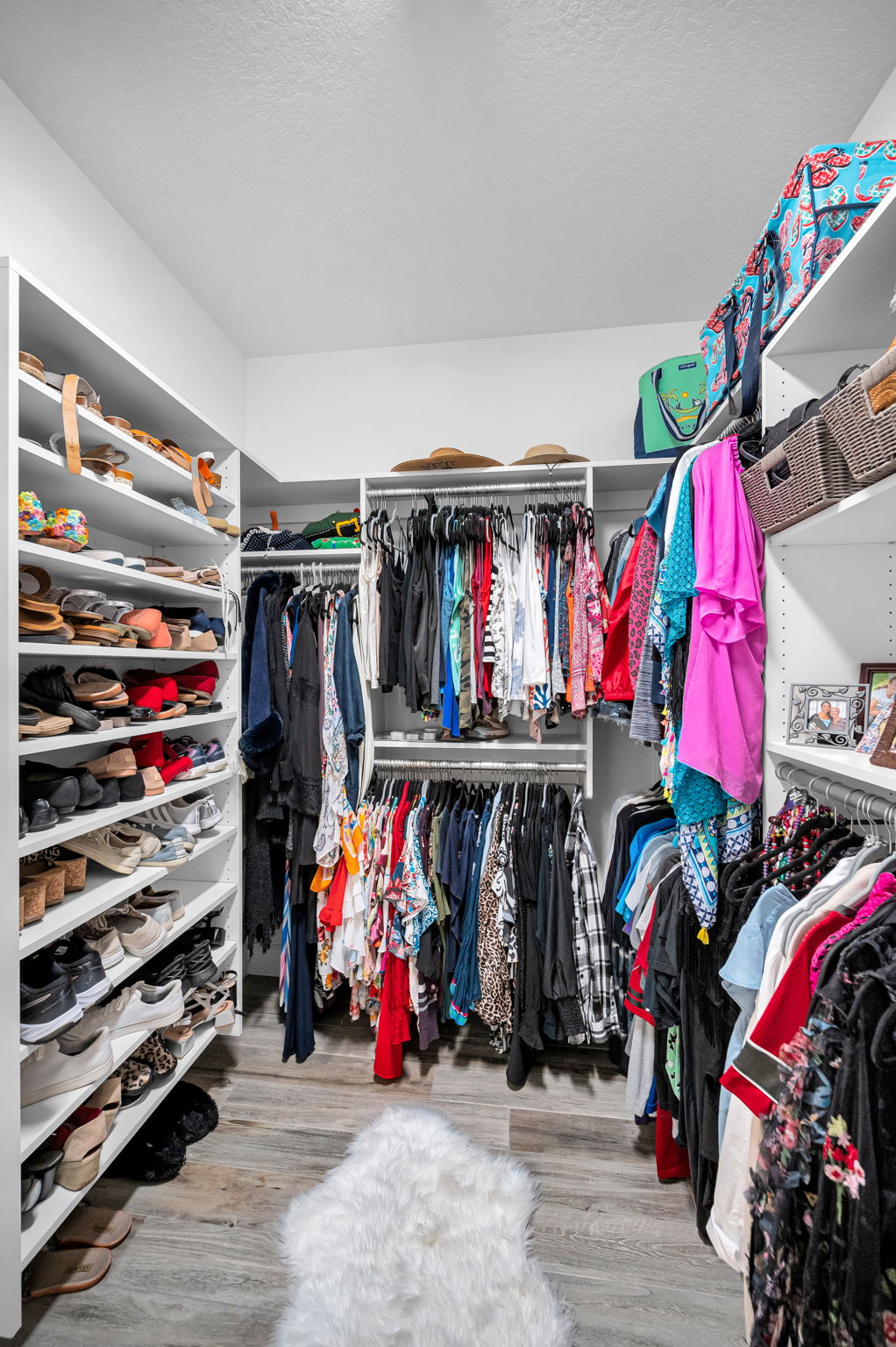 Primary Bedroom Walk-in Closet1b