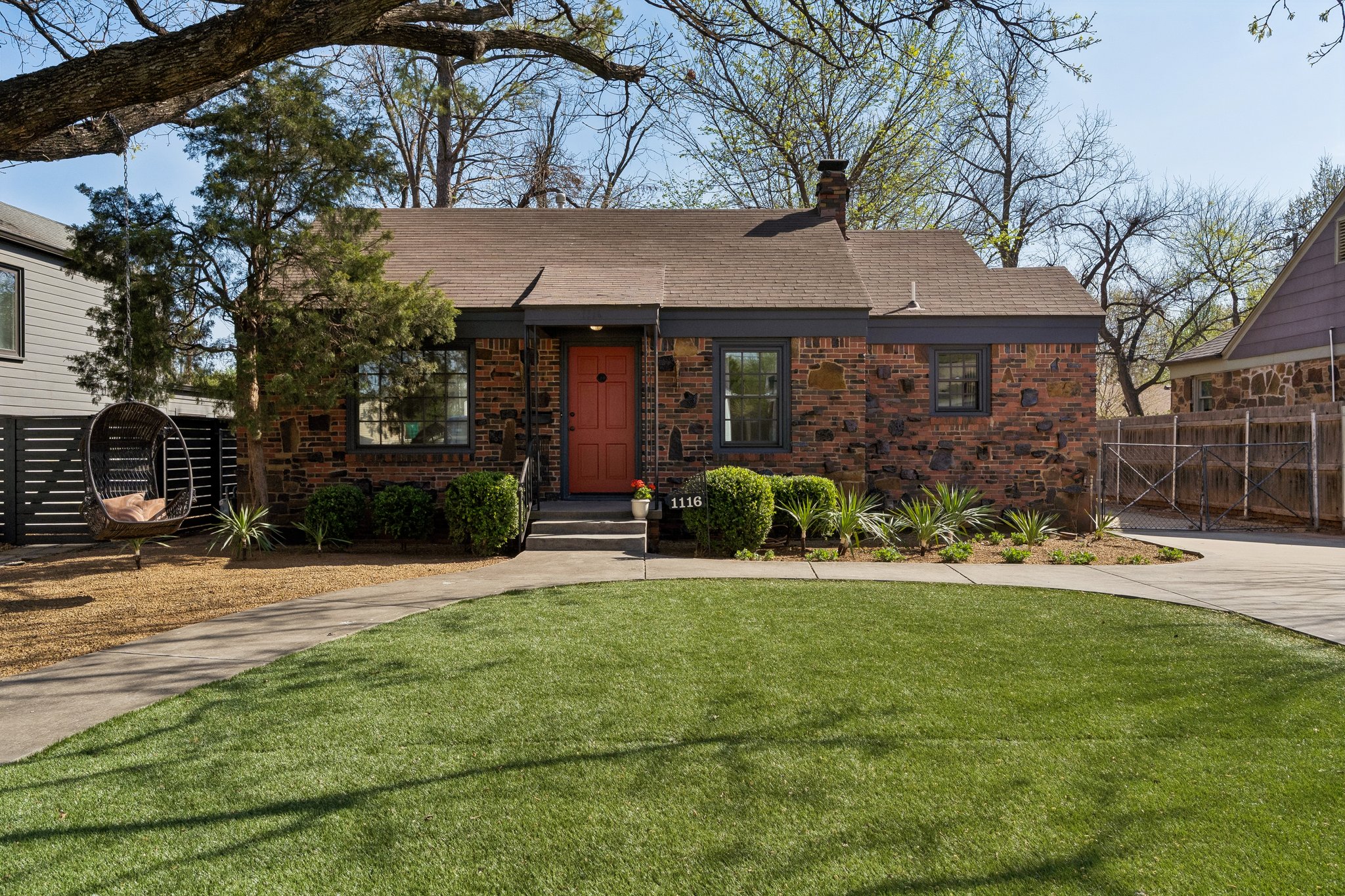 1116 Woodlawn Pl_006.jpg