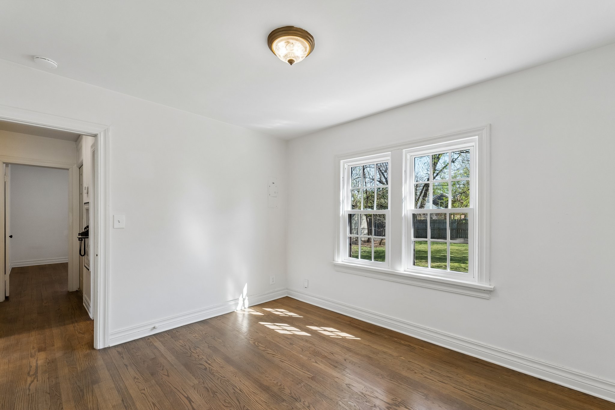 1116 Woodlawn Pl_027.jpg