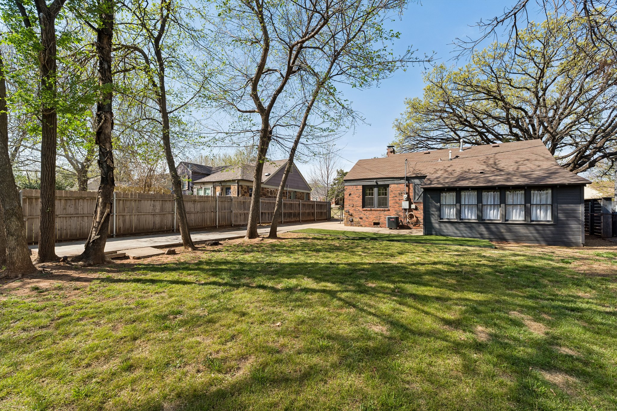 1116 Woodlawn Pl_043.jpg