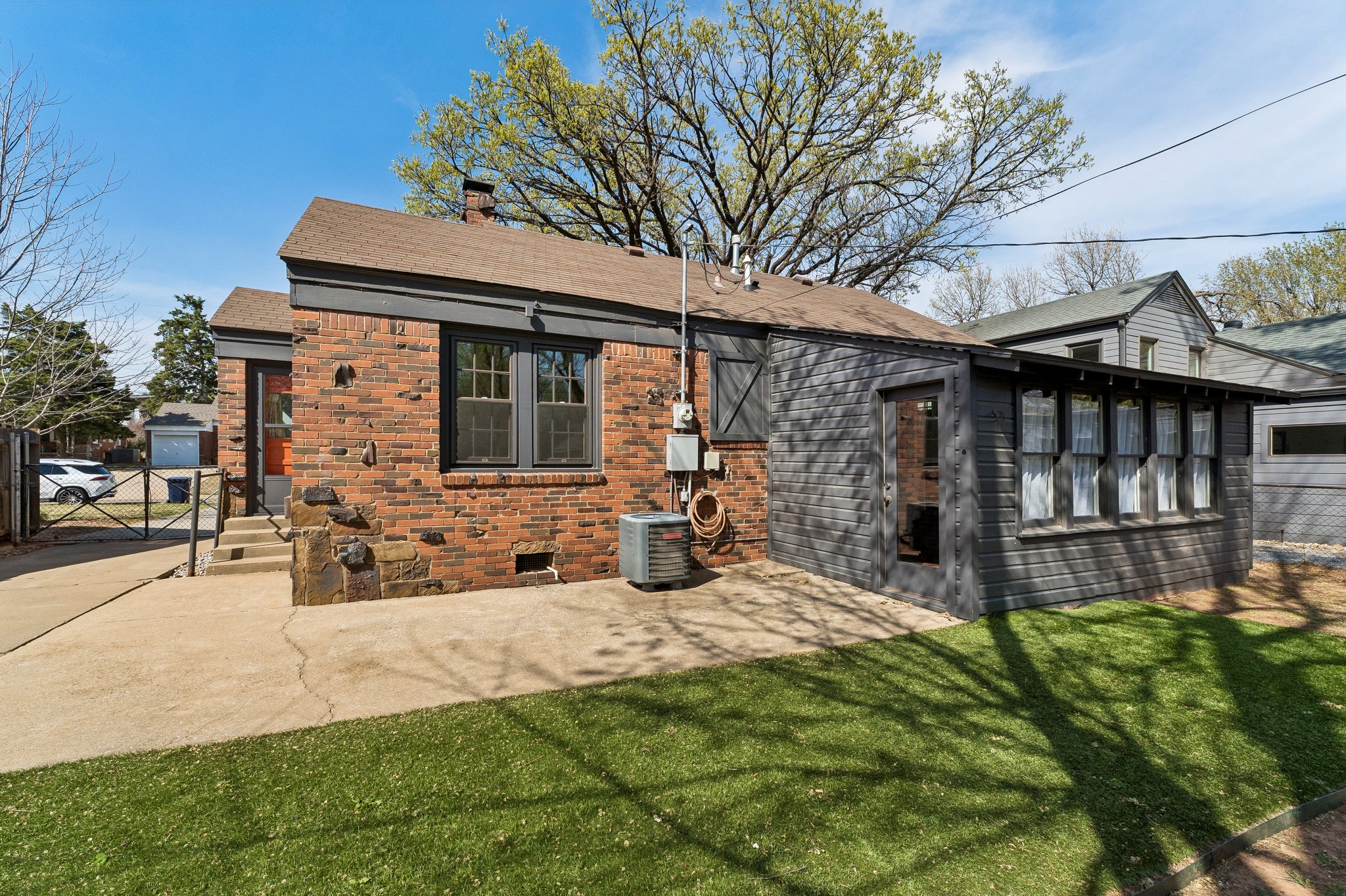 1116 Woodlawn Pl_044.jpg