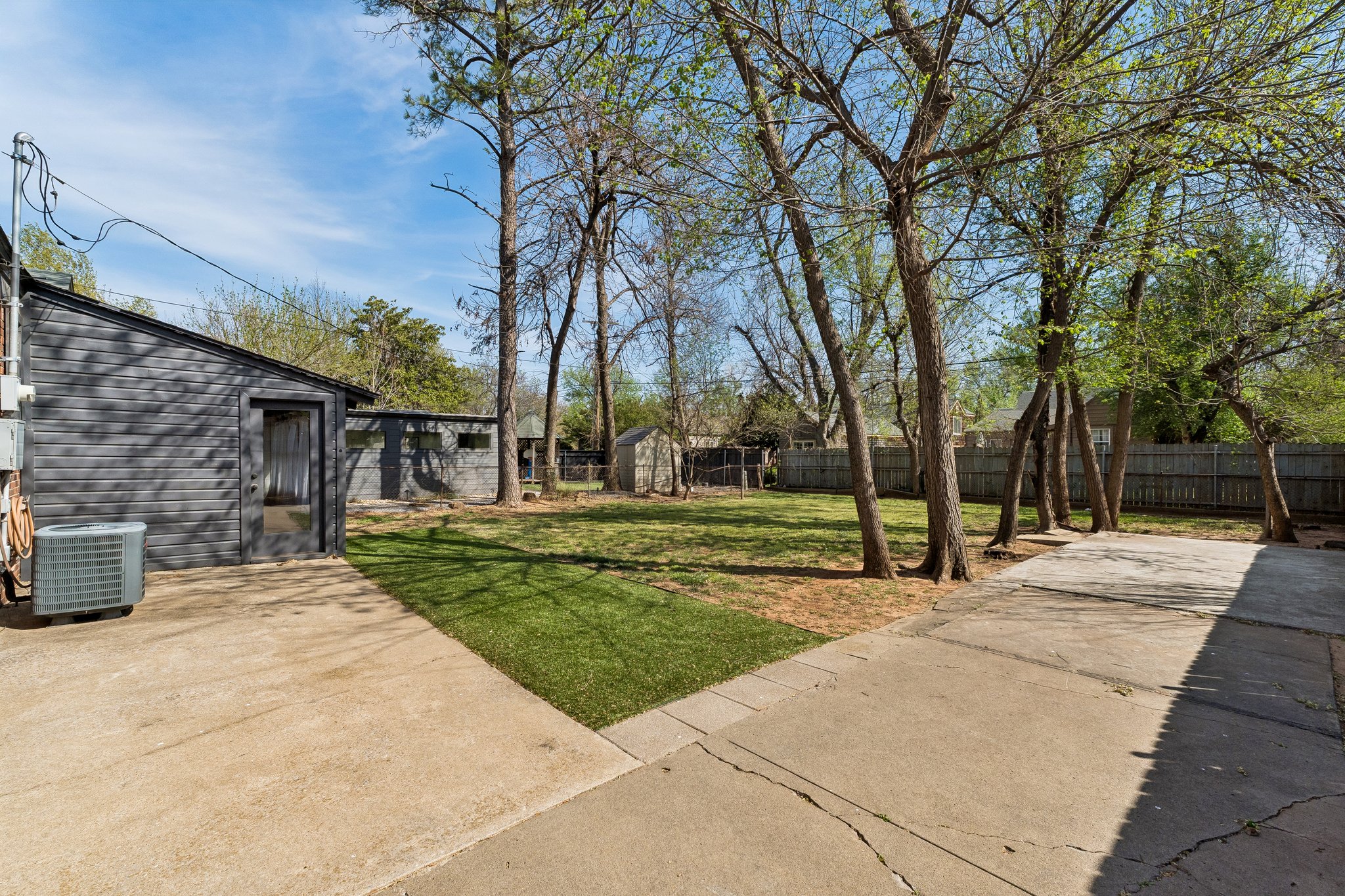 1116 Woodlawn Pl_045.jpg