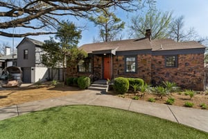 1116 Woodlawn Pl_002.jpg