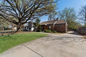 1116 Woodlawn Pl_007.jpg