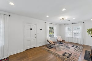 1116 Woodlawn Pl_009.jpg