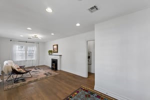 1116 Woodlawn Pl_017.jpg
