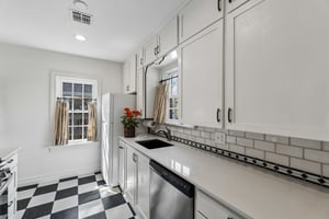 1116 Woodlawn Pl_020.jpg