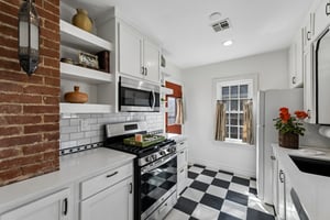 1116 Woodlawn Pl_021.jpg