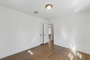 1116 Woodlawn Pl_028.jpg