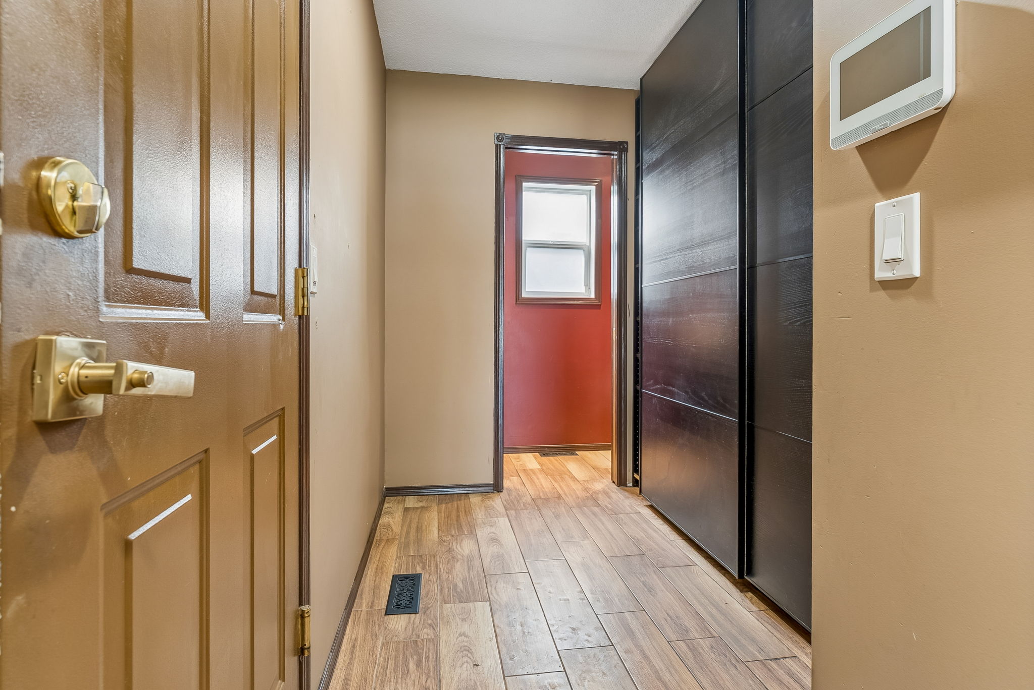 08.07.2026 - Carson Harris - 1116 Woodside Way NW, Airdrie_19