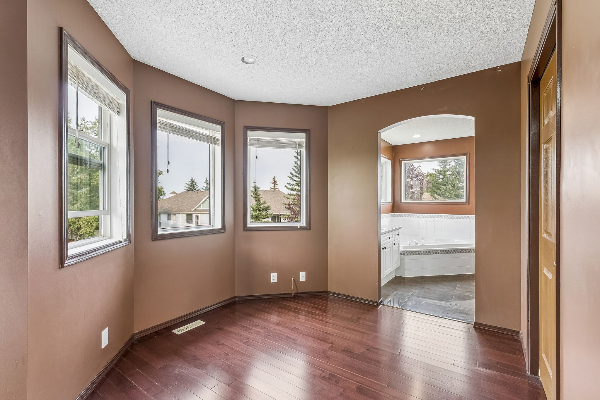 08.07.2026 - Carson Harris - 1116 Woodside Way NW, Airdrie_28