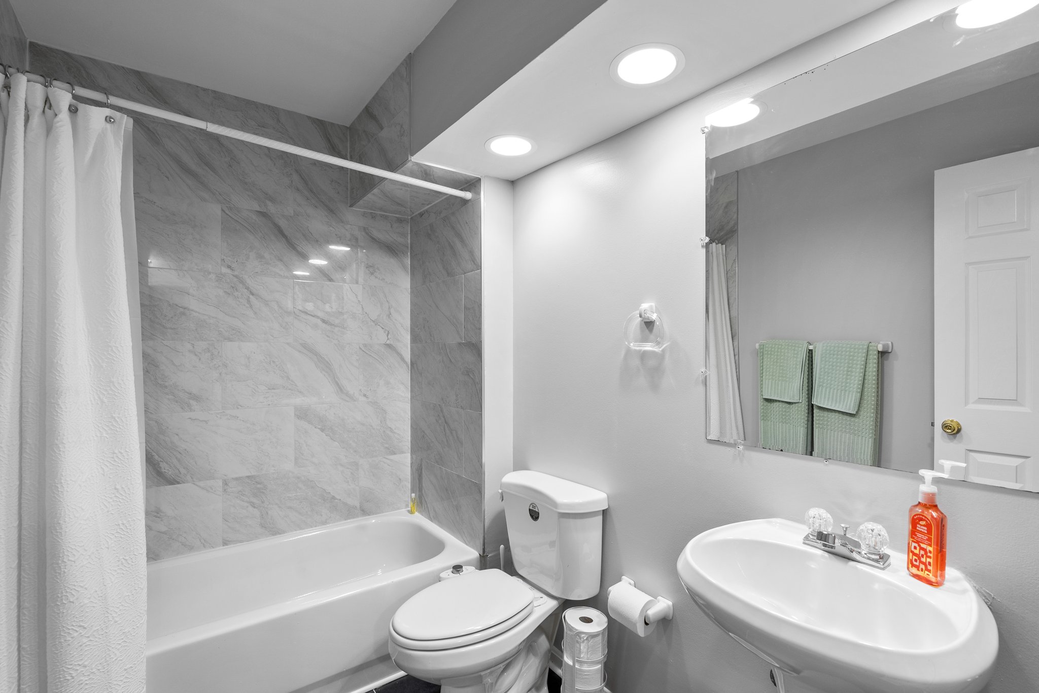 Basement Level Full Bathroom