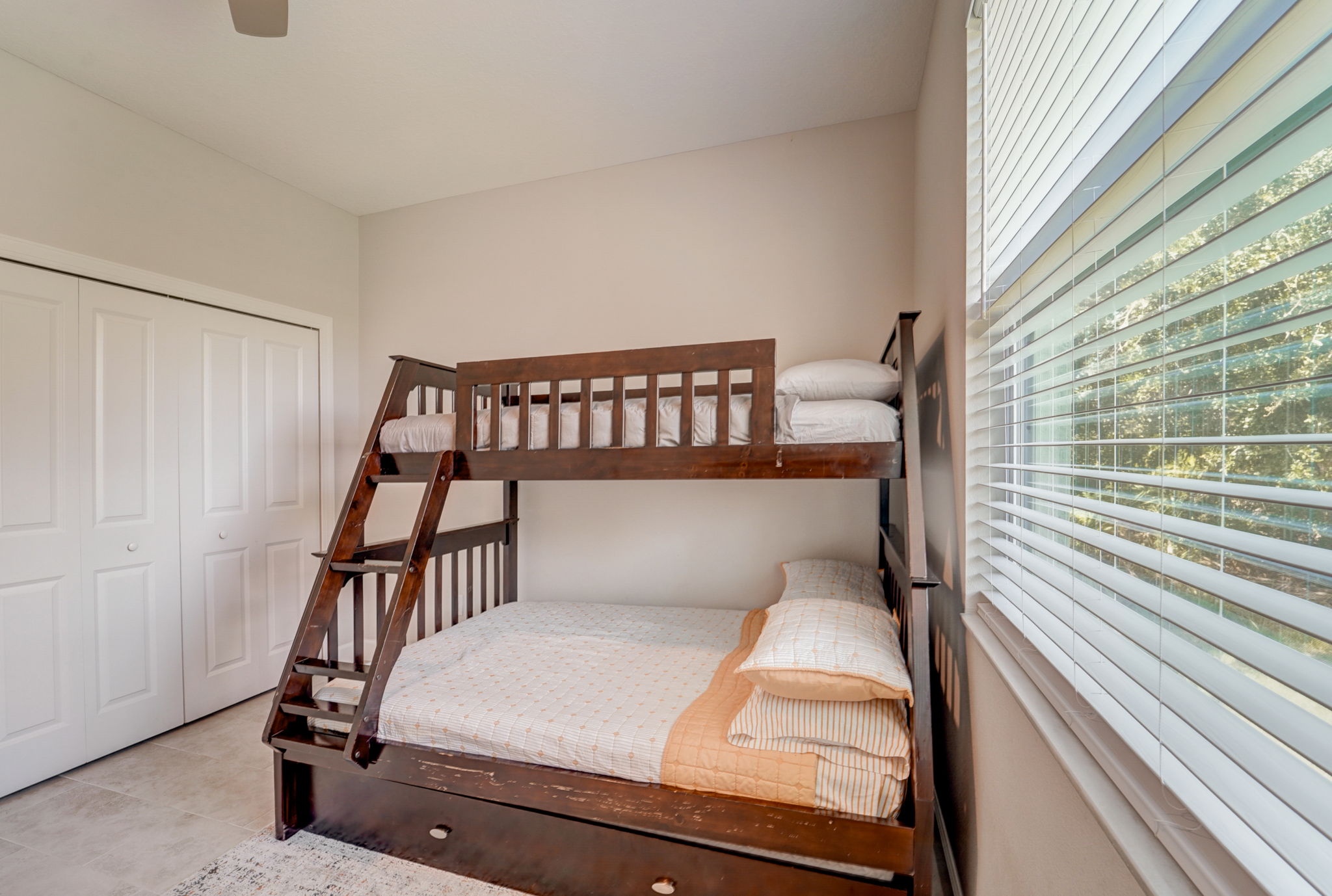 Alcott Ave-020