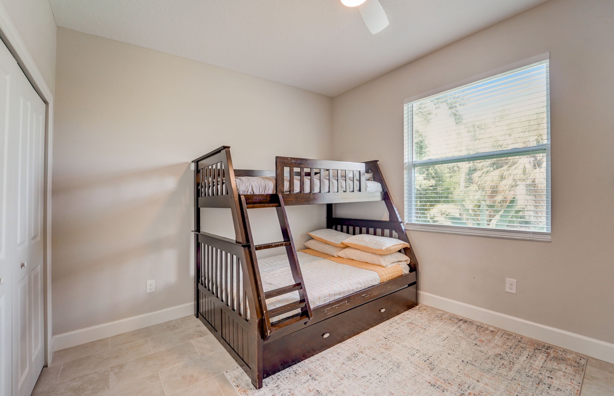 Alcott Ave-018