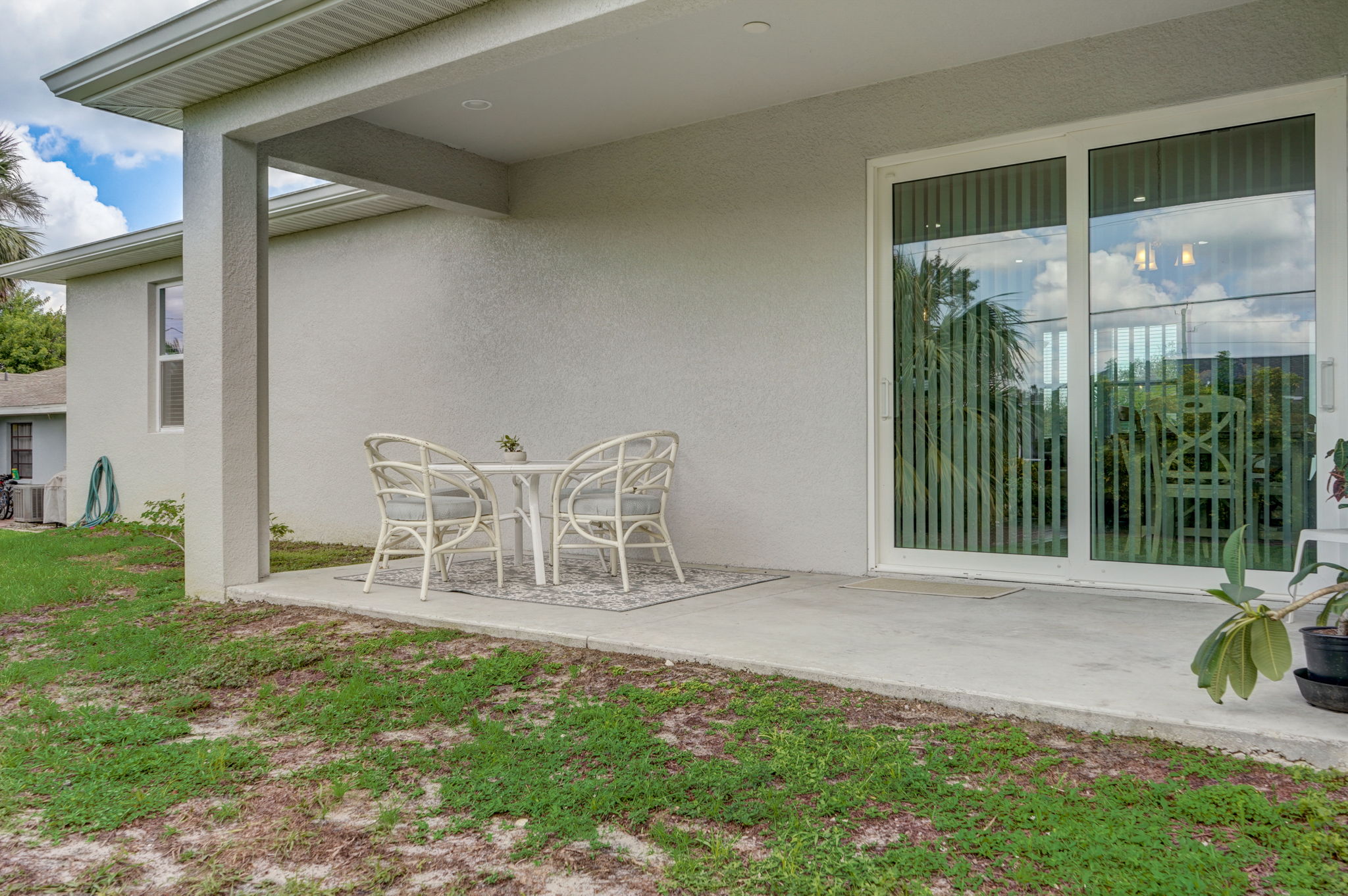 Alcott Ave-033