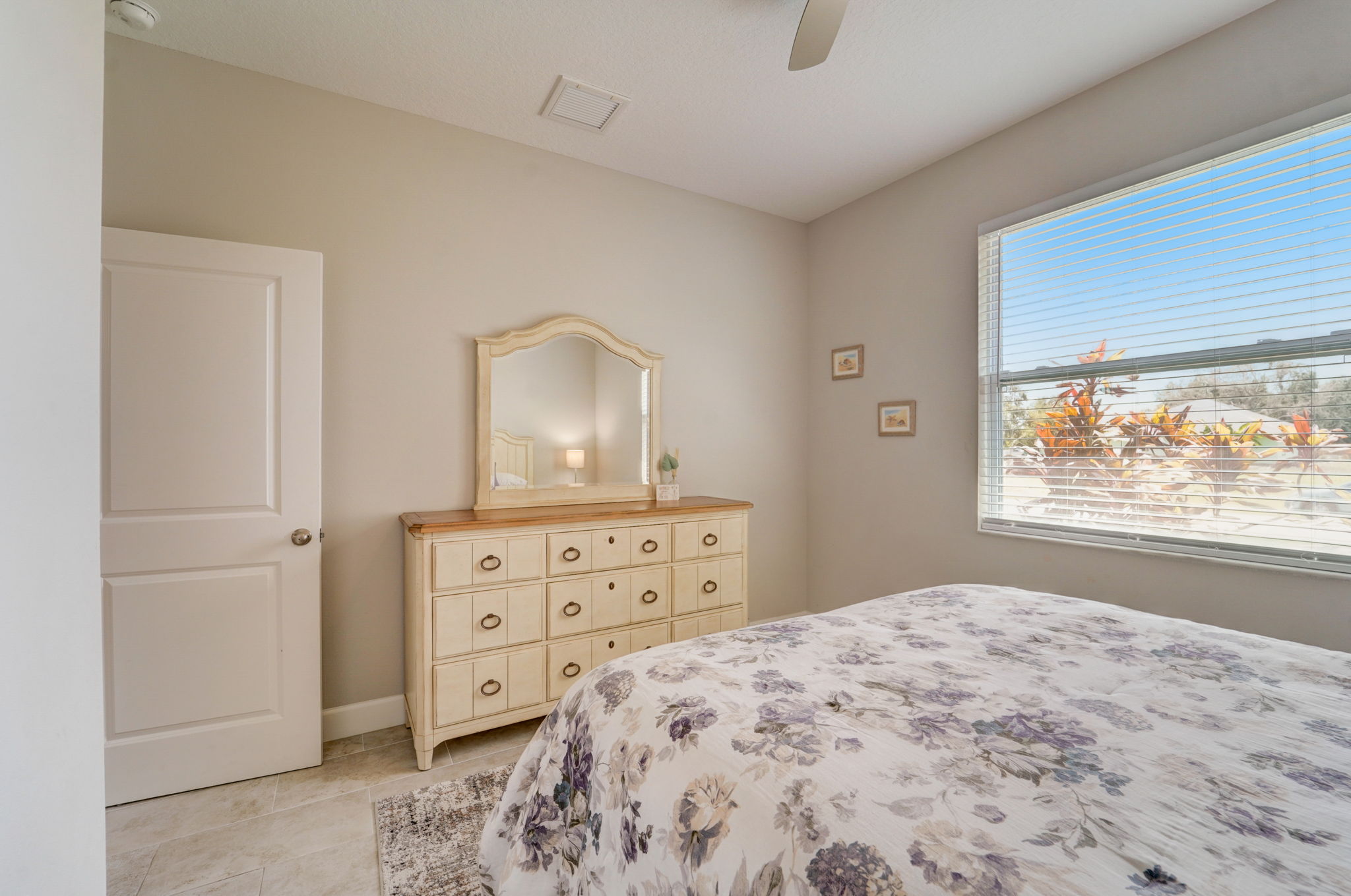 Alcott Ave-016