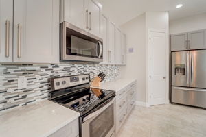 Alcott Ave-022