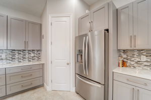 Alcott Ave-025
