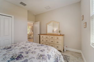 Alcott Ave-014