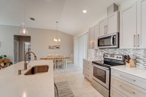Alcott Ave-024