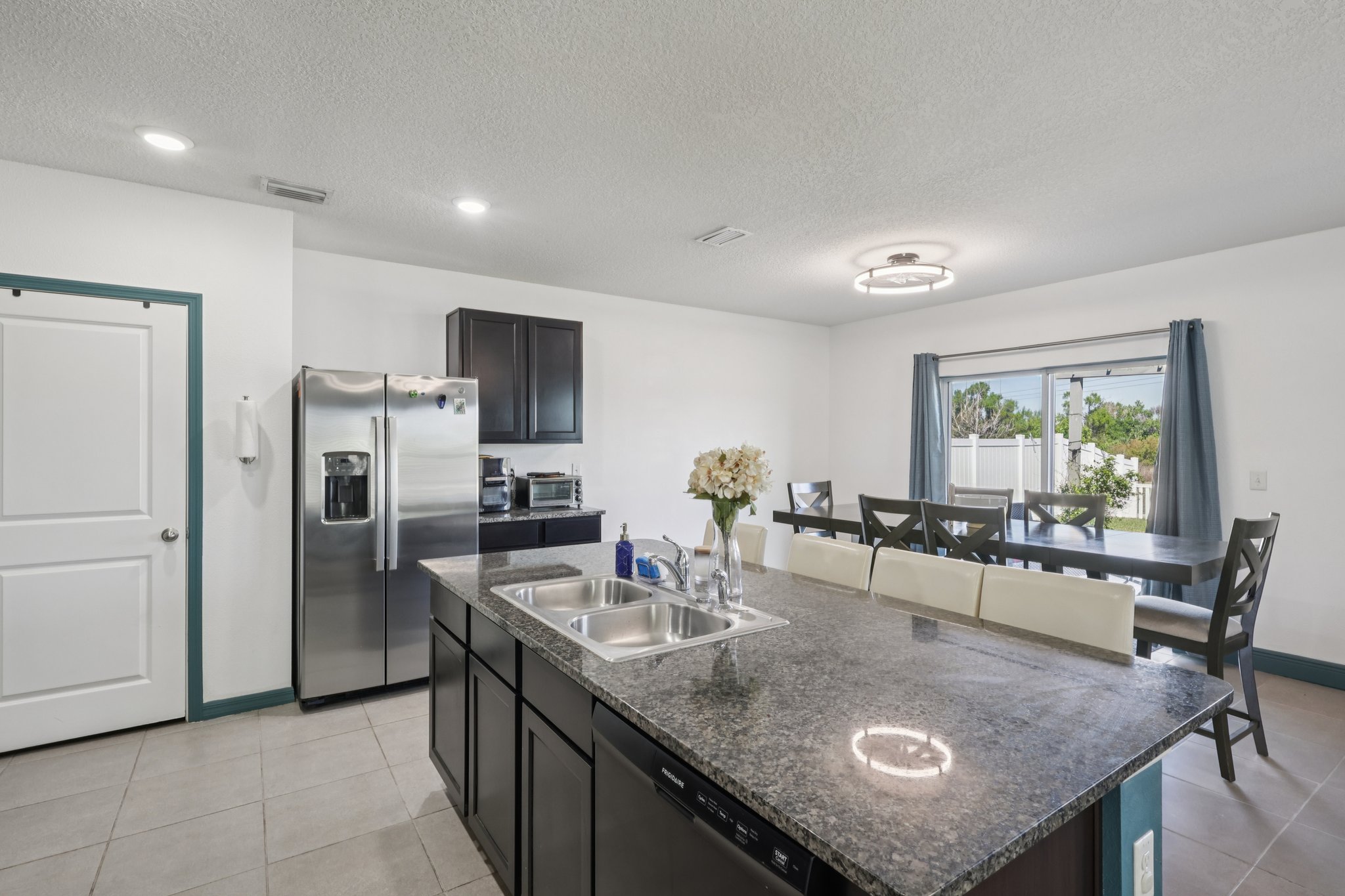 Leland Groves Dr-S2303-012.jpg