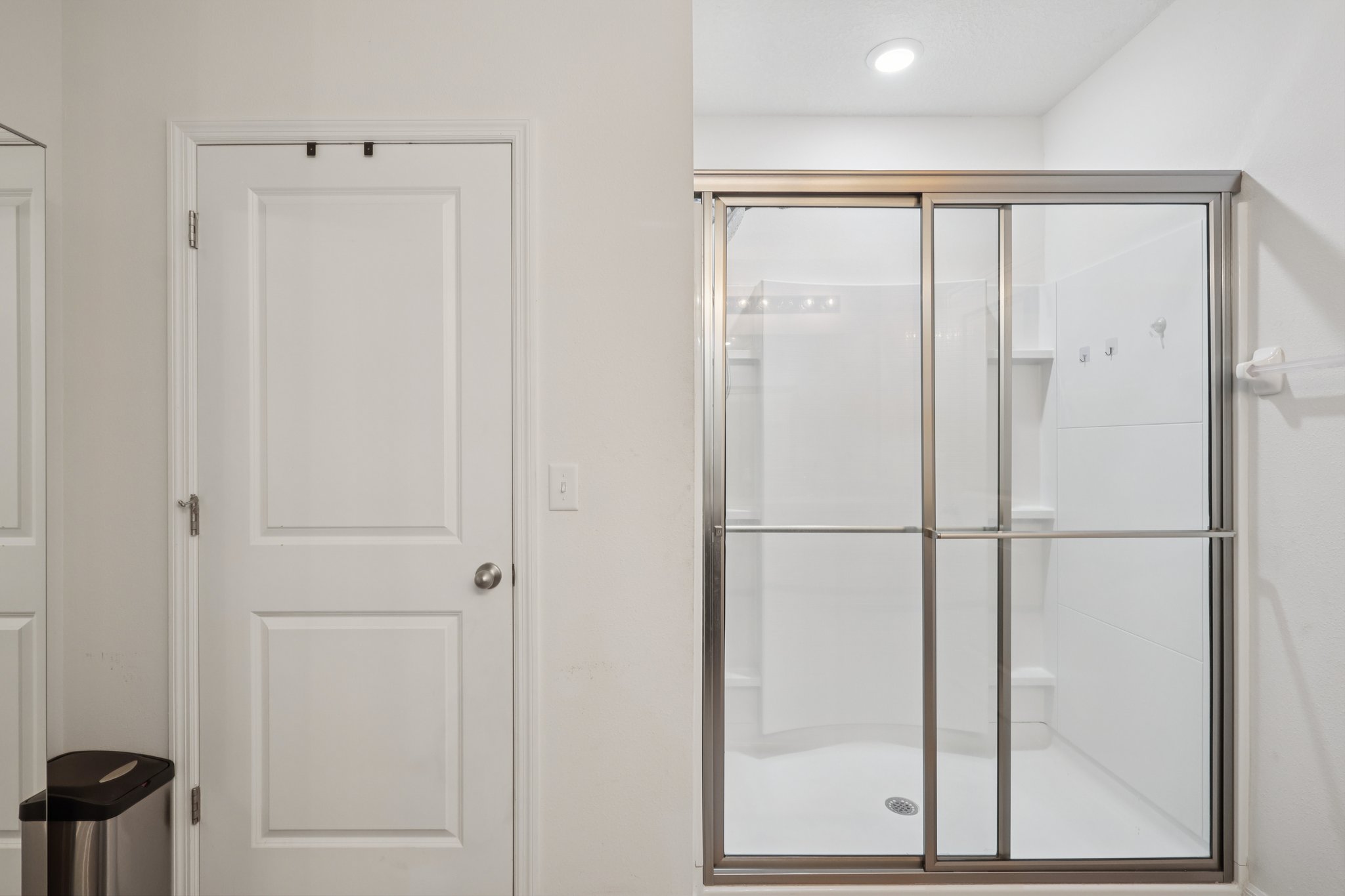 Leland Groves Dr-S2303-024.jpg