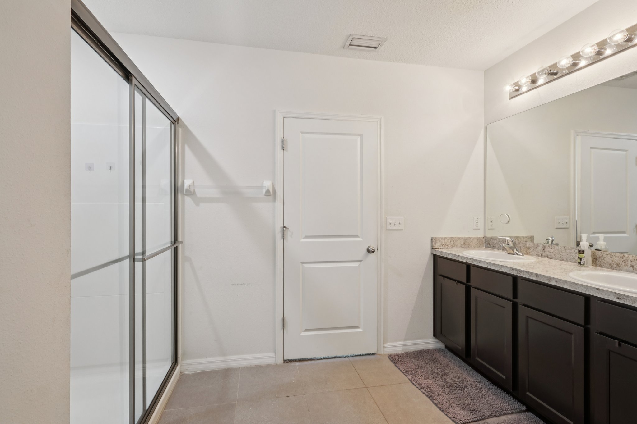 Leland Groves Dr-S2303-026.jpg